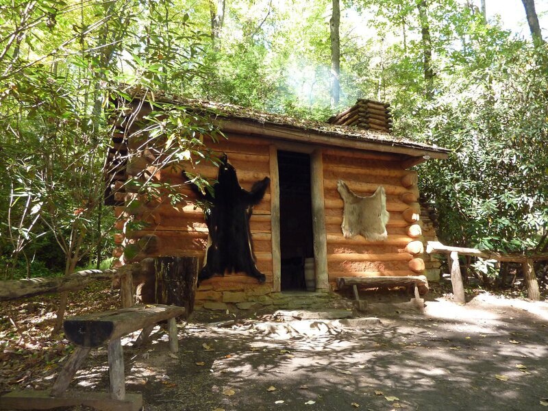 An article about the replica Cherokee village in western North Carolina