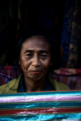 Sarong seller 