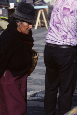 Elderly woman in Saquisilí, Ecuador