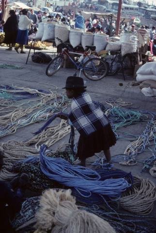 String for sale in Saquisilí, Ecuador