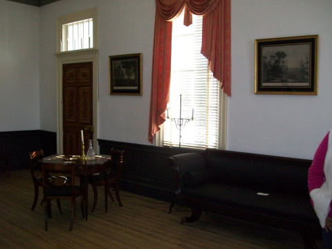 Hope Mansion parlor